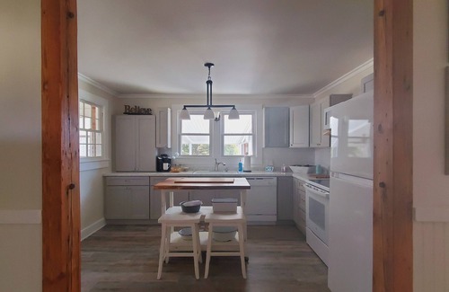 King Casa | The B's Nest-Cozy County Heaven! 5 Star Host!