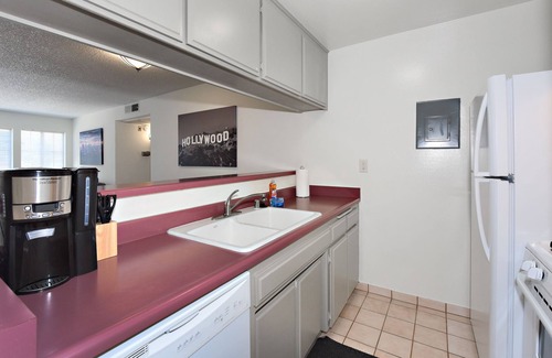 Palms Casa | The Bagley #211