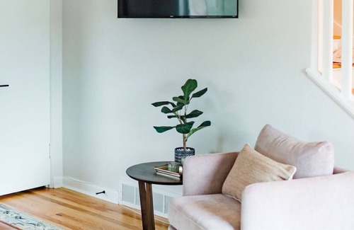 Whittier Heights Casa | The Ballard Socialite