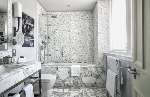 New Town Hotel | The Balmoral Hotel