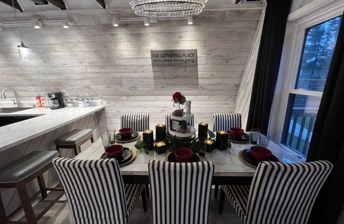 Samantha Casa | The Bama Gathering Place on Lake Tuscaloosa