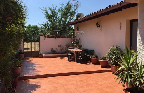 Santa Venerina Casa | "The Bamboo House"