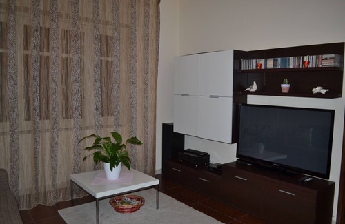 Santa Venerina Casa | "The Bamboo House"