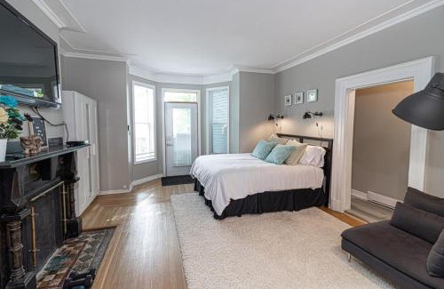 Downtown St. John's Casa | The Bannerman Park Suite And Loft
