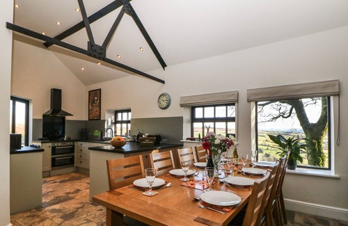 Longnor Cabaña | THE BARN AT HILL HOUSE, pet friendly, with a garden in Leek