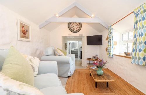 Coverack Casa | The Barn at Trevothen Farm