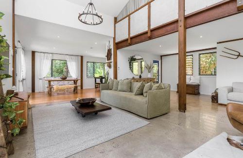 Coorabell Casa | The Barn Door - luxury hinterland couples escape
