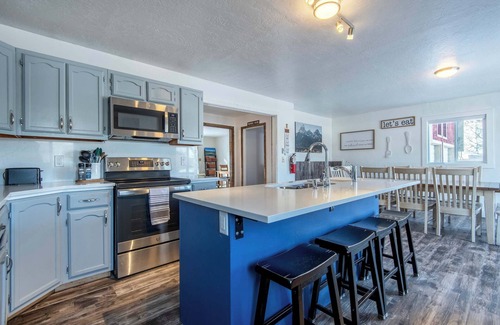 Driggs Casa | The Barn Driggs – Huge, Newly Renovated Retreat