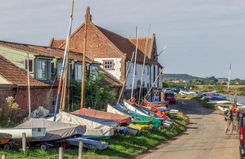 Burnham Overy Staithe Casa | The Barn