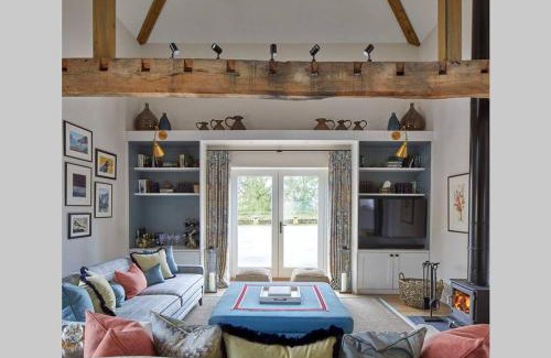 Alton Barnes Casa | The Barn