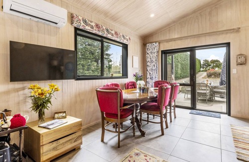 Karaka Casa | THE BARN – KARAKA FARM STAY, family friendly in Auckland