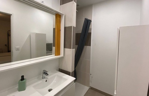 Saubrigues Casa | The barn of Pintouquet consists of four apartments and a studio.