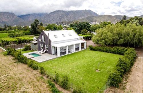 Montagu Casa | The Barn On 62 - Cottages
