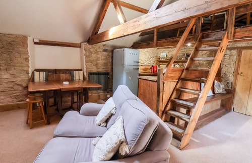 Potter Brompton Cabaña | THE BARN, pet friendly, character holiday cottage in Hutton Buscel