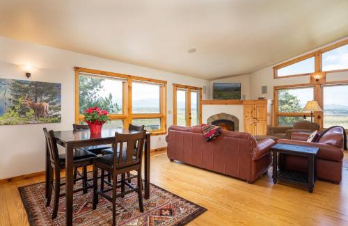 Granby Casa | The Barn private fishing minutes from Winter Park