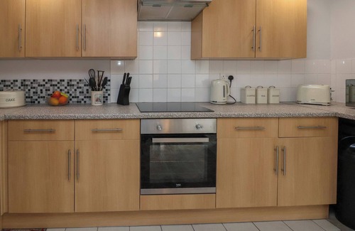 Walcot Cabaña | THE BARN @ THE ELMS, family friendly, with a garden in Admaston
