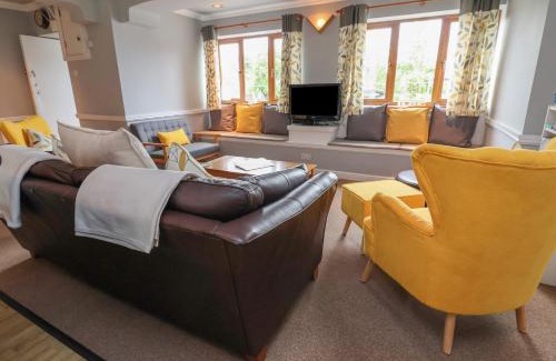 Walcot Casa | The Barn The Elms