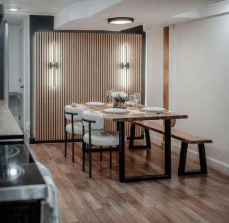 Barrie Casa | The Barrie Nook