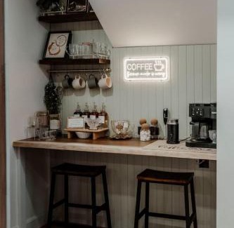 Barrie Casa | The Barrie Nook