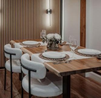 Barrie Casa | The Barrie Nook
