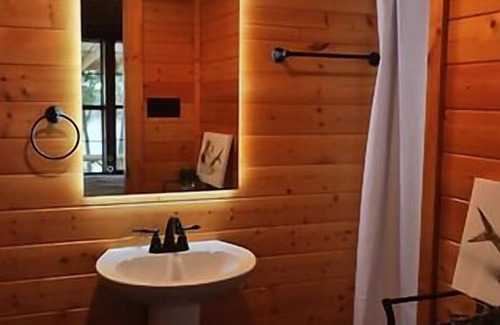 Albany Cabina | The Bass Hall Casita on Hubbard Shores