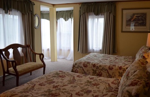 Purling Cama Y Desayuno | The Bavarian Manor Hotel