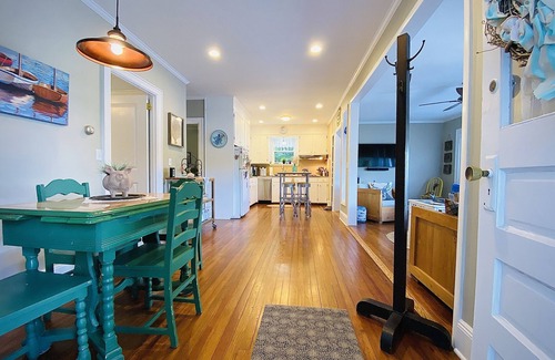Cutchogue Cabaña | The Bay Breeze