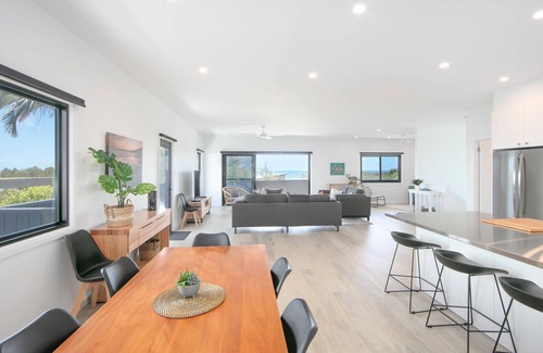 Angourie Casa | The Bay House