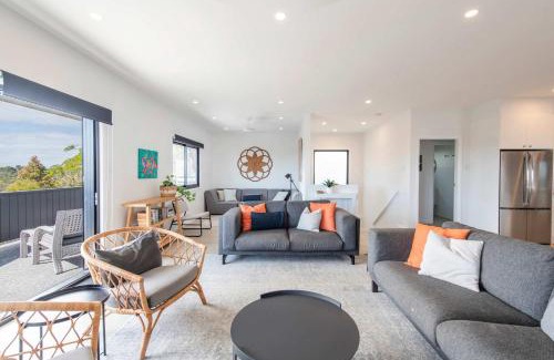 Angourie Casa | The Bay House - Oceanstays