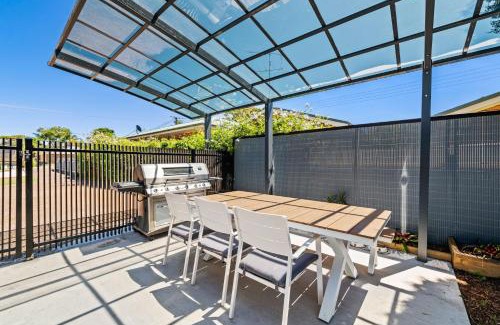 Nelson Bay Villa | The Bayhaven- Pet friendly Villa