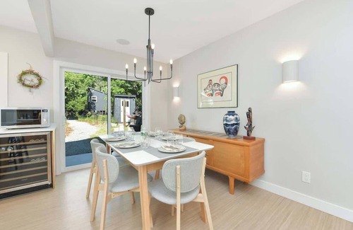 North Saanich Casa | The Bayside Cottage S