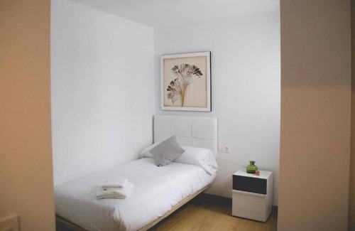Angustias - Chana - Encina Apartamento | Los apartamentos Be Free Granada estan situados a 3 kilometros del centro de Granada.