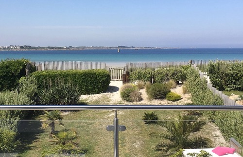 Santec Casa | THE BEACH AT THE END OF THE GARDEN /VILLA 5 ⭐️AVEC SPA/MAGNIFICENT SEA VIEW