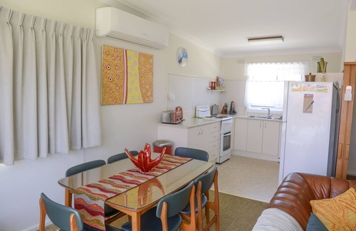 Vincentia Casa | La playa al otro lado de la carretera y unas vistas impresionantes de la bahía de Jervis!