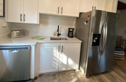 Laguna Beach Cabaña | "The Beach Ball"-Walk to beach-Dog Friendly Near 30A -Laguna Beach-Fenced Yard