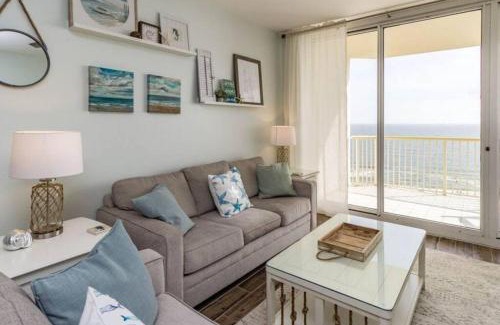 Fort Morgan Apartamento | The Beach Club B1107 ~ Luxurious Beachfront Condo!