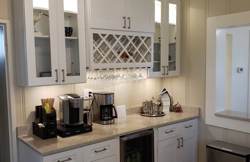 Racine Casa | The Beach Cottage at Michigan Blvd.