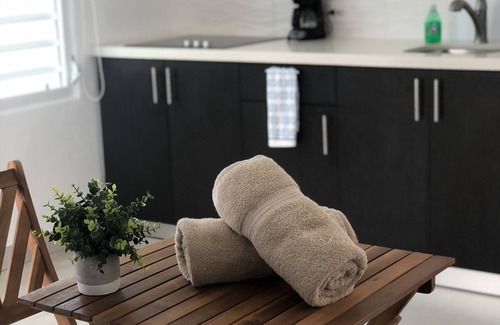 Campamento Pinones Casa | The Beach Guesthouse