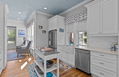 Cape Fear Station Casa | The Beach House - Southern Living Home 4 Br w Loft East Beach BHI and Shoals