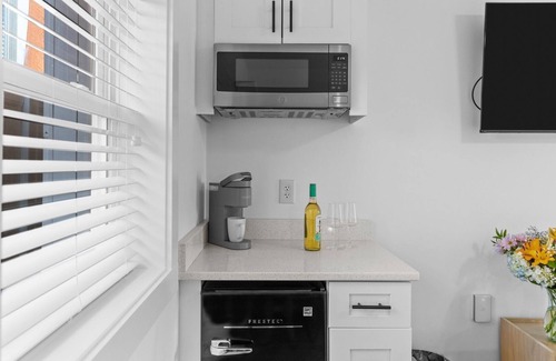 Yaupon Beach Hotel | The Beach House Motel & Suites