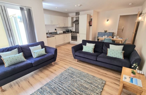 Porth Apartamento | The Beach House & Porth Sands Apartments