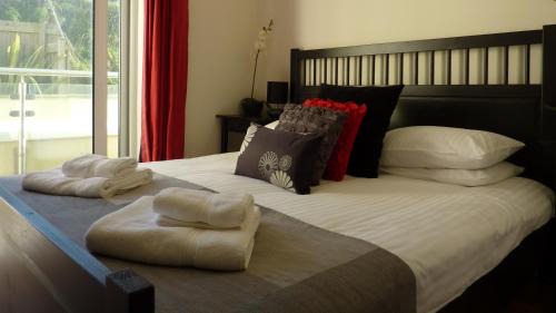 Porth Apartamento | The Beach House & Porth Sands Apartments