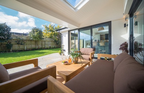 Bembridge Casa | The Beach House - sleeps 8 guests in 4 bedrooms