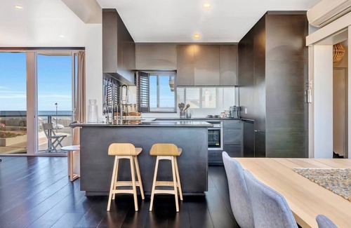 Glenelg South Apartamento | The Beach Pad Breezy Bohemian Oceanfront Oasis