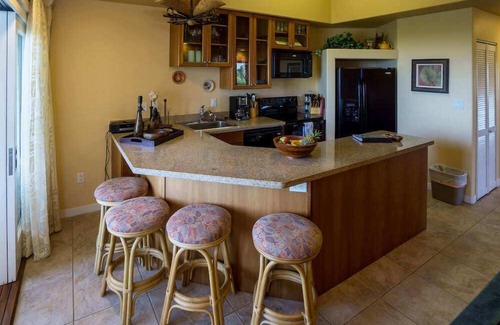 Kahaluu Bay Casa | The Beach Villas w/ Pool Hot Tub & A/c!