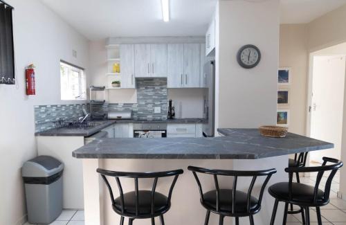 Shaka's Rock Apartamento | The Beacon 67