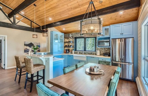 Conifer Mountain and Meadows Casa | The Bear Cave, w/ Hot tub & Mountain Views