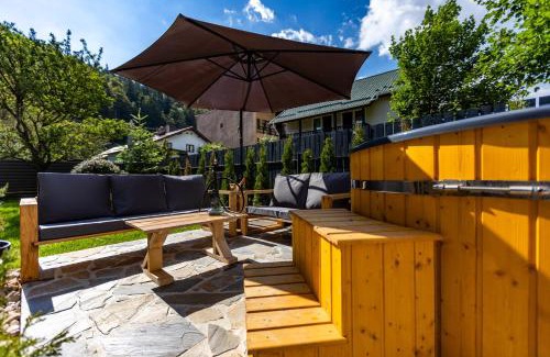 Busteni Chalet De Esquí | The Bear Chalet with Private Hot Tub