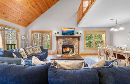 Boone Casa | The Bear Den