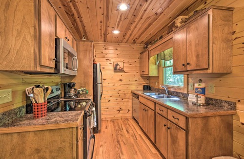 Helen Cabina | ‘The Bear Paw’ at the Sautee Mountain Retreat